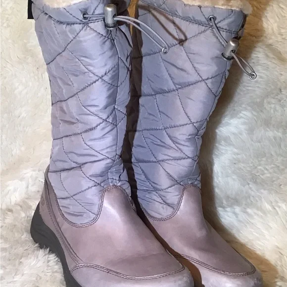 Ugg leather/quilted zip up boots 8 - Picture 3 of 10